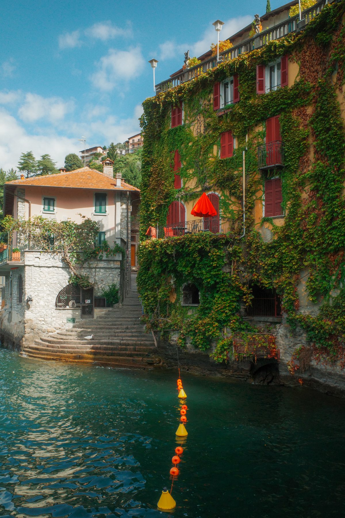 Facades in Nesso
