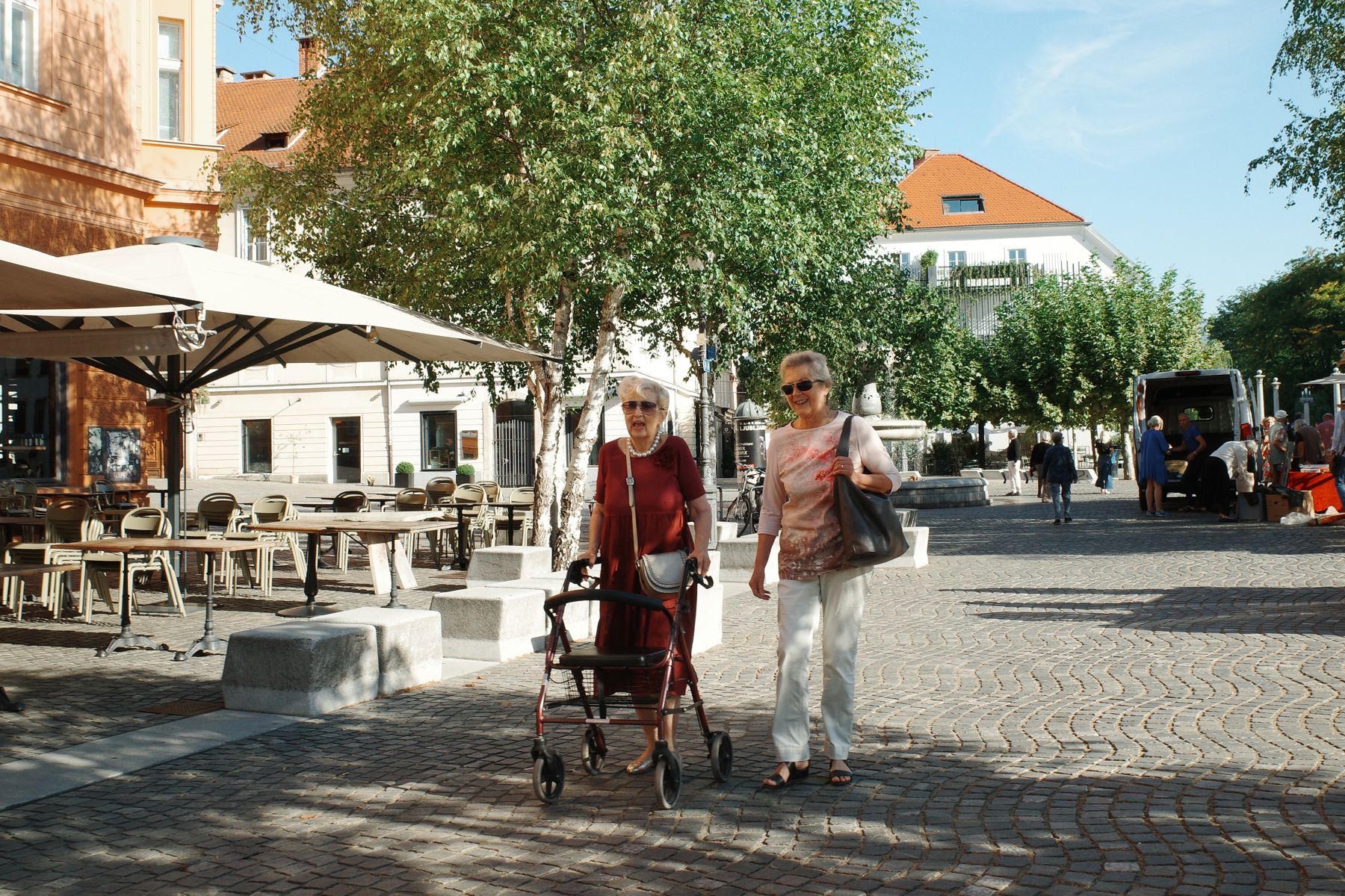 A Sunday morning in the old town, near the flea market