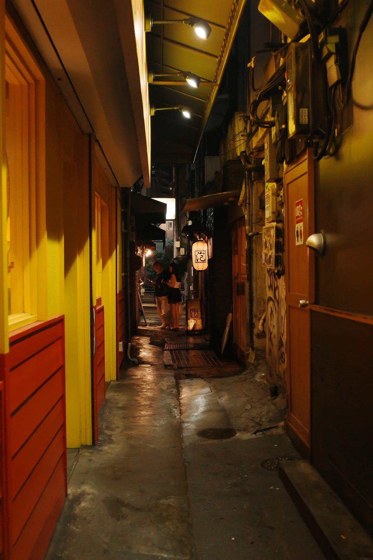 A narrow alley in Nakano